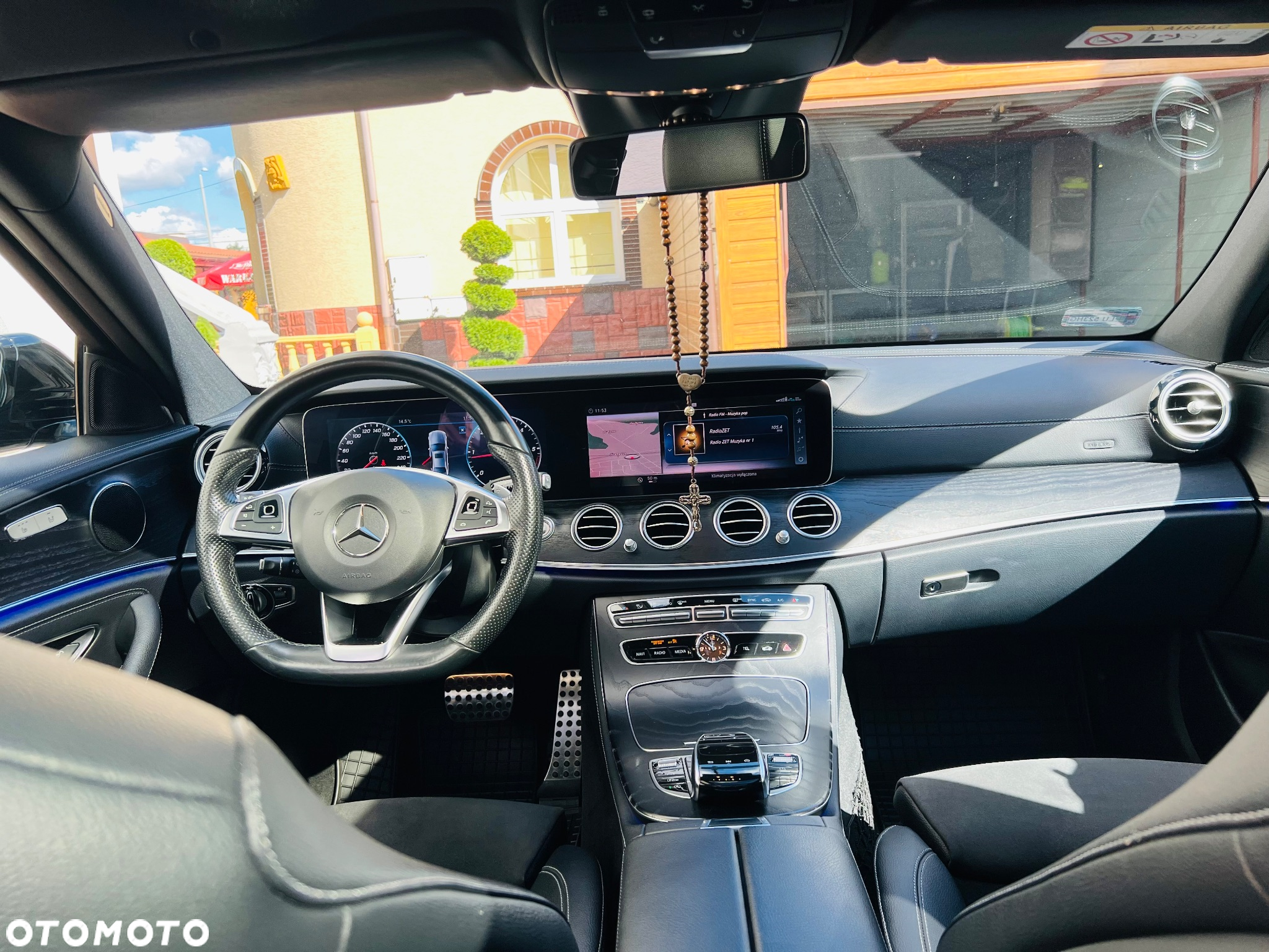 Mercedes-Benz Klasa E 220 d 4-Matic 9G-TRONIC - 14
