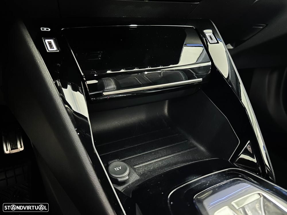 Peugeot e-2008 54 kWh GT - 36