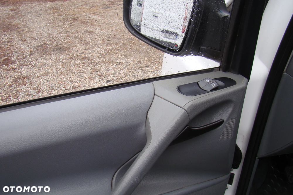 Mercedes-Benz Vito - 10
