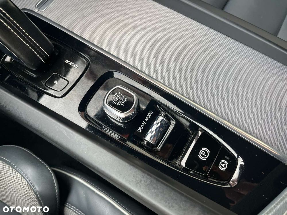 Volvo XC 60 B4 D Plus Bright - 16