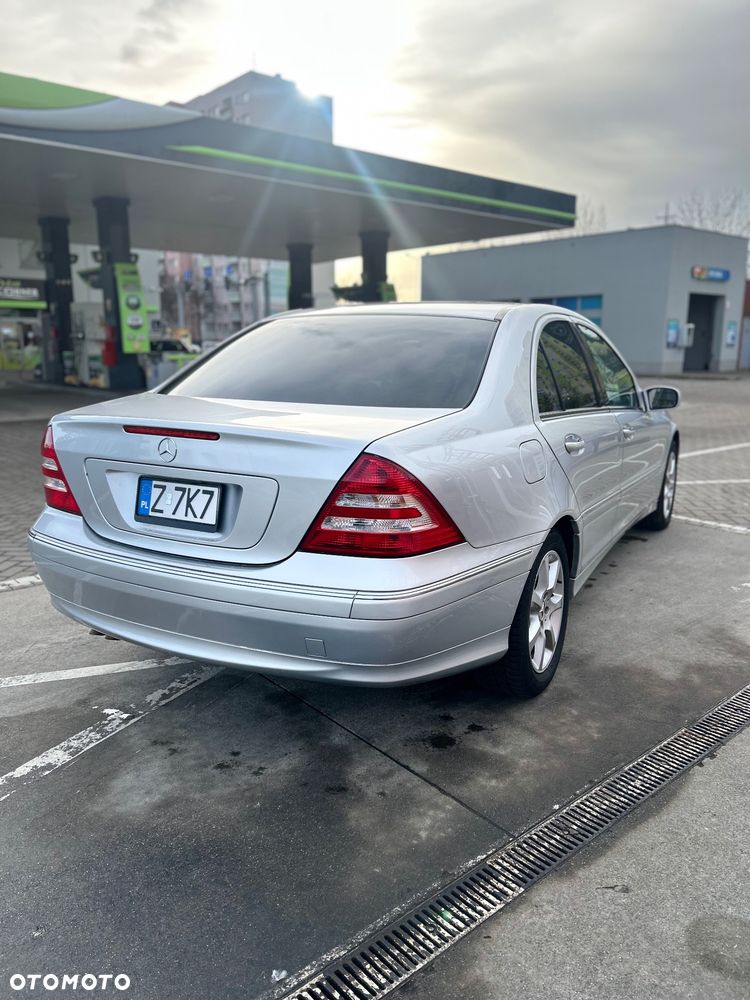 Mercedes-Benz Klasa C 280 4Matic Automatik Avantgarde - 17