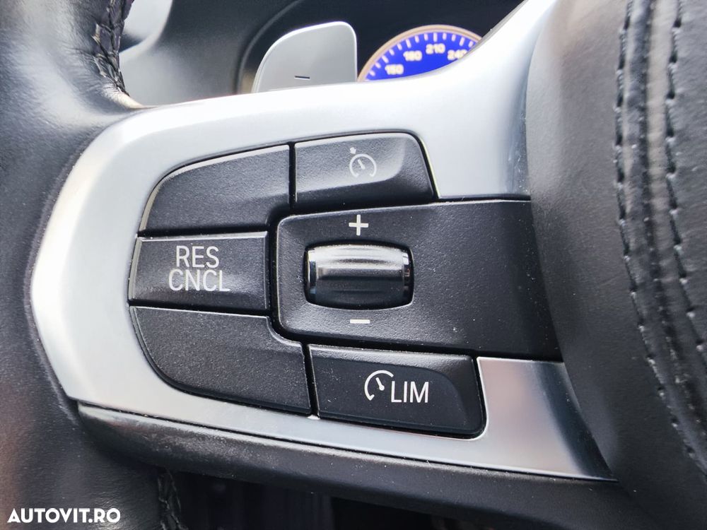 BMW Seria 5 520d AT - 26