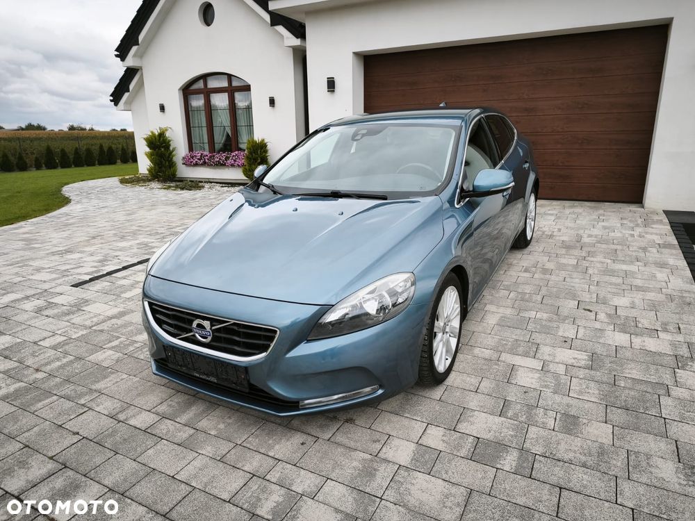 Volvo V40 D2 Momentum - 2