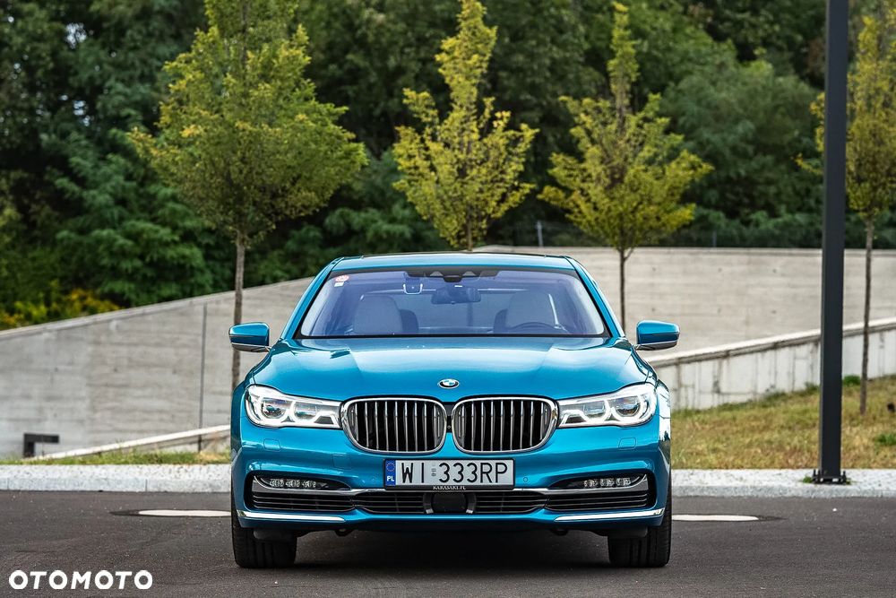 BMW Seria 7 750Li - 2