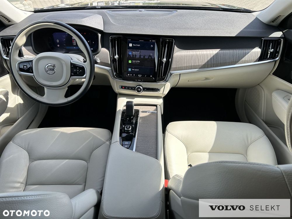 Volvo V90 Cross Country - 32