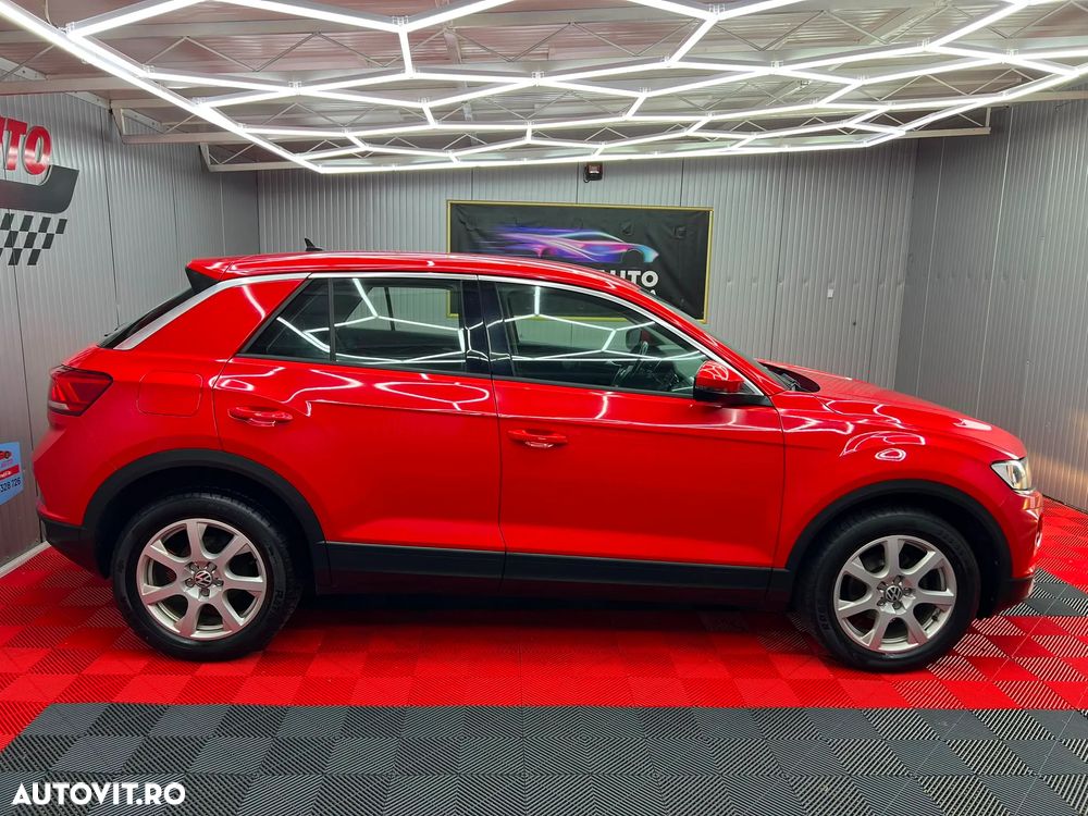 Volkswagen T-Roc - 23