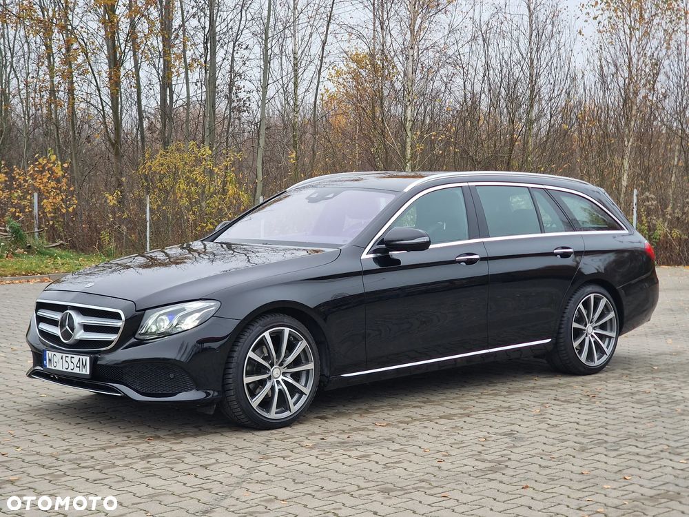 Mercedes-Benz Klasa E 220 d 4Matic 9G-TRONIC AMG Line - 3