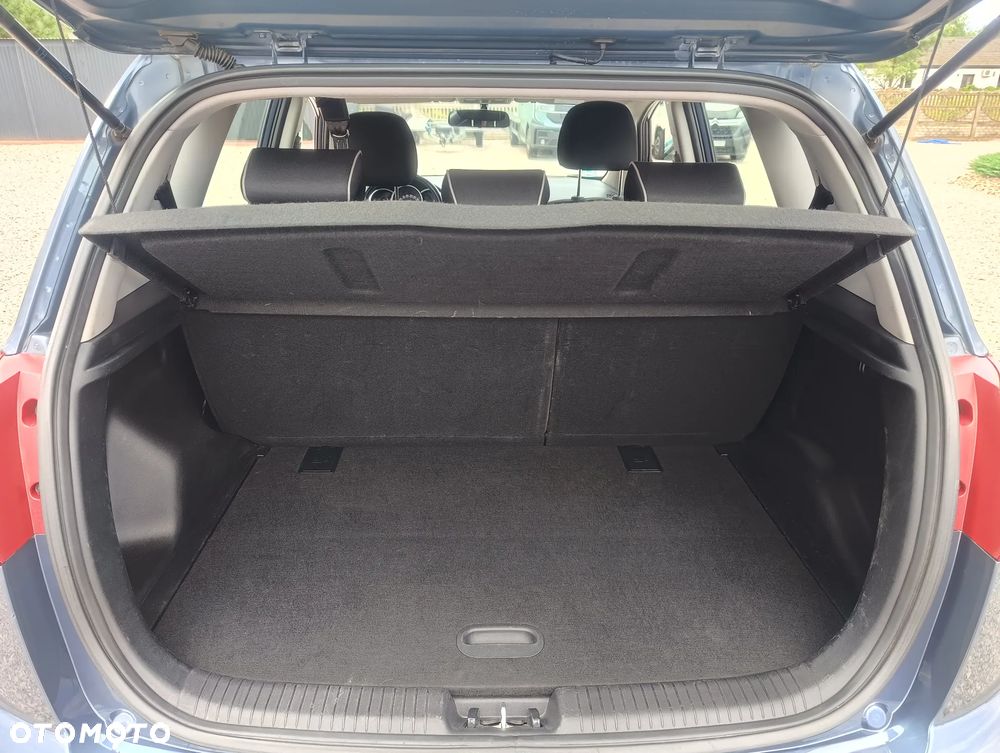 Kia Venga 1.6 CRDi 128 Dream Team Edition - 12