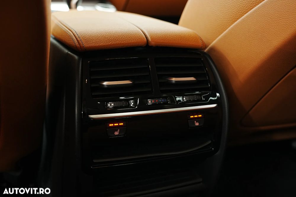 BMW Seria 5 520d xDrive Aut. - 38