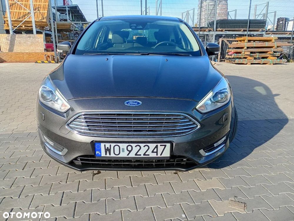 Ford Focus 1.0 EcoBoost Titanium - 4