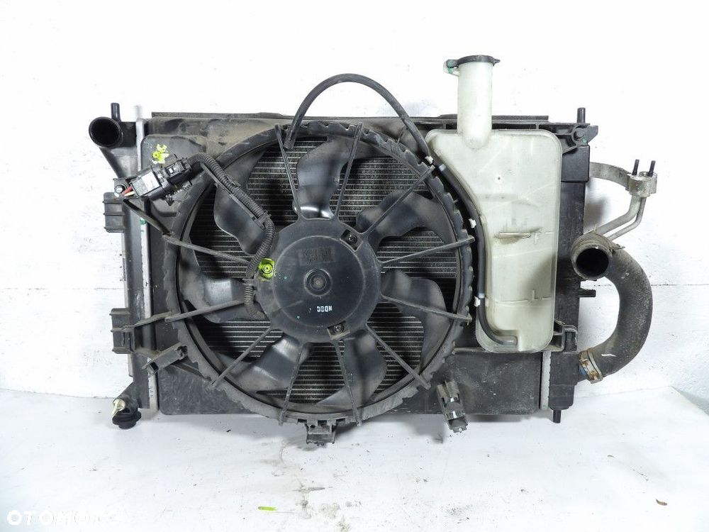 KIA CEED II 1.6GDI AUTOMAT CHŁODNICA WODY KLIMATYZACJI KOMPLET - 2