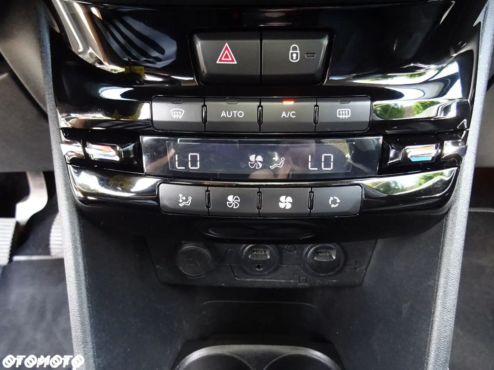 Peugeot 2008 e-HDi FAP 115 STOP & START Allure - 22