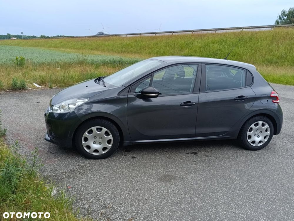 Peugeot 208 - 3