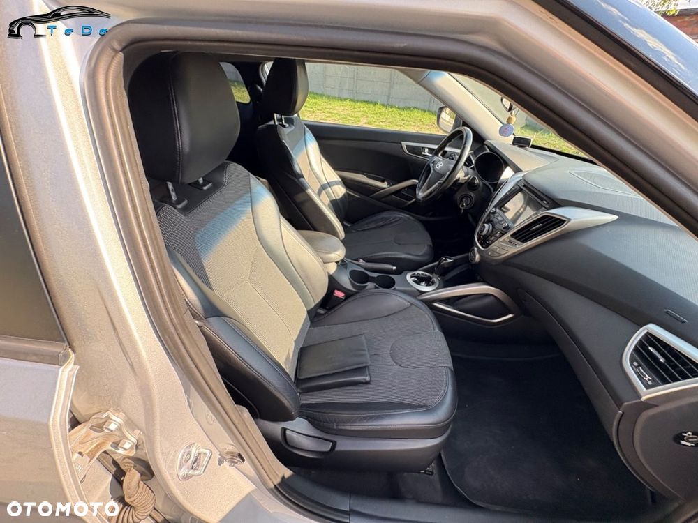 Hyundai Veloster 1.6 GDI Premium - 26