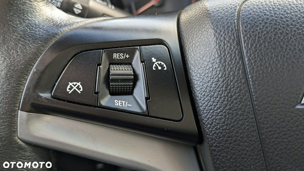 Chevrolet Cruze - 24