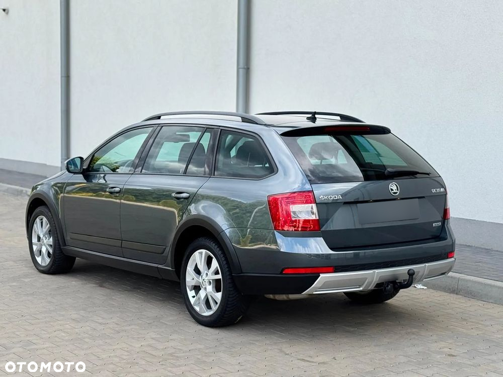 Skoda Octavia Scout 2.0 TDI 4x4 DSG - 28