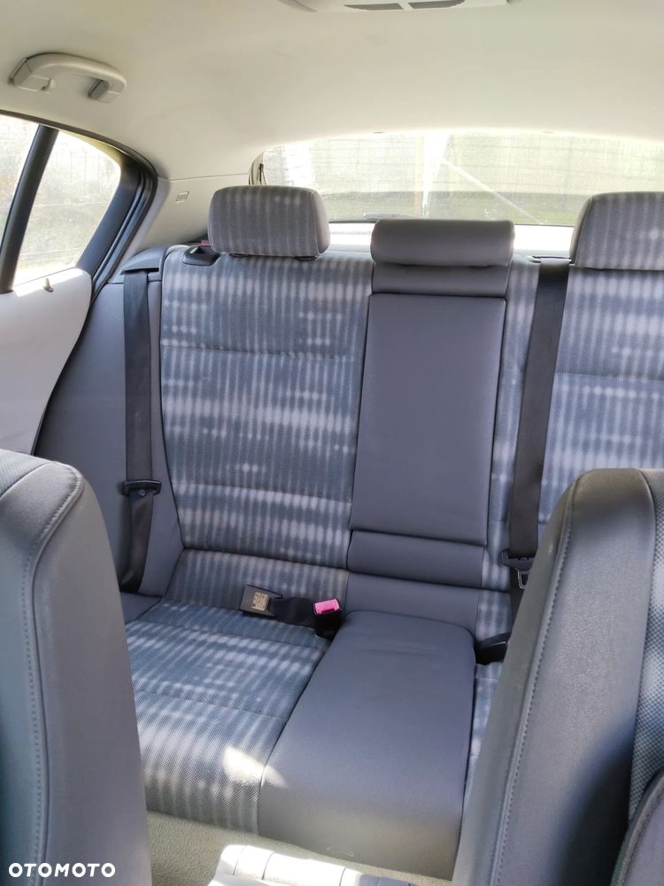 BMW Seria 1 - 17