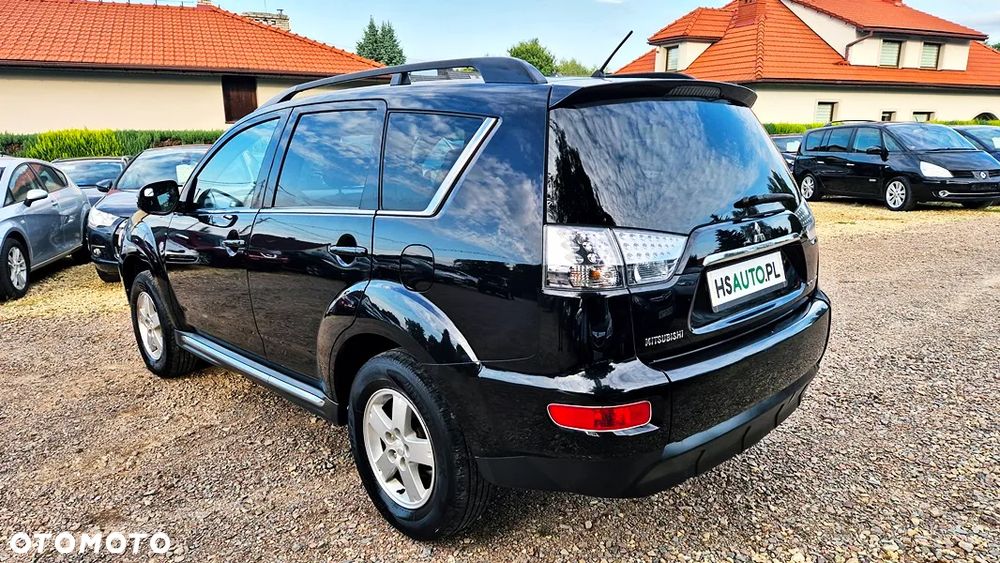 Mitsubishi Outlander 2.0 Intense 2WD EU5 CVT - 16