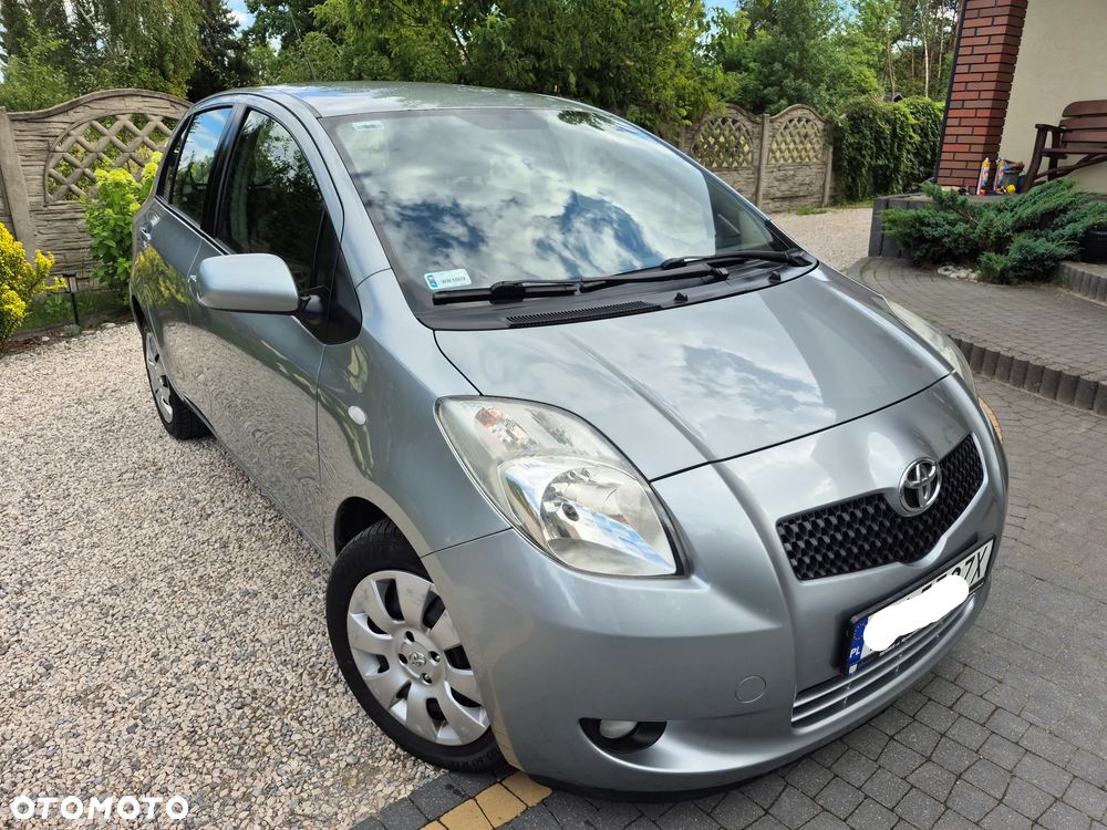 Toyota Yaris 1.3 VVT-i Sol - 4