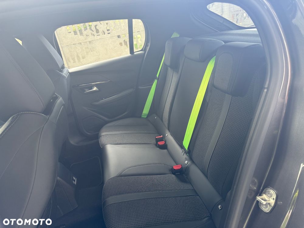 Peugeot 208 PureTech 100 EAT8 GT Pack - 32