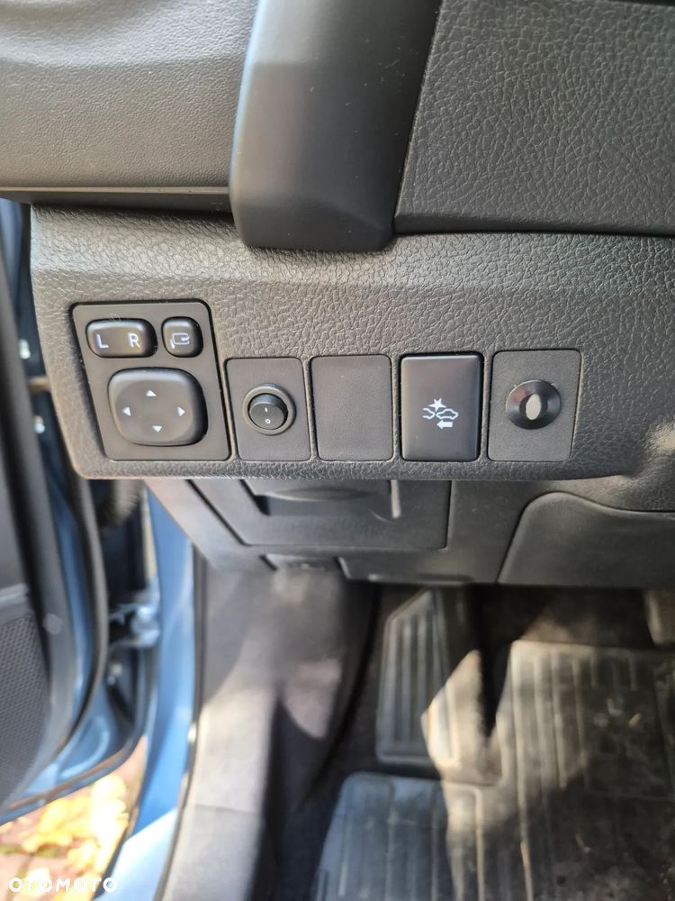 Toyota Auris 1.8 HSD Luna - 33