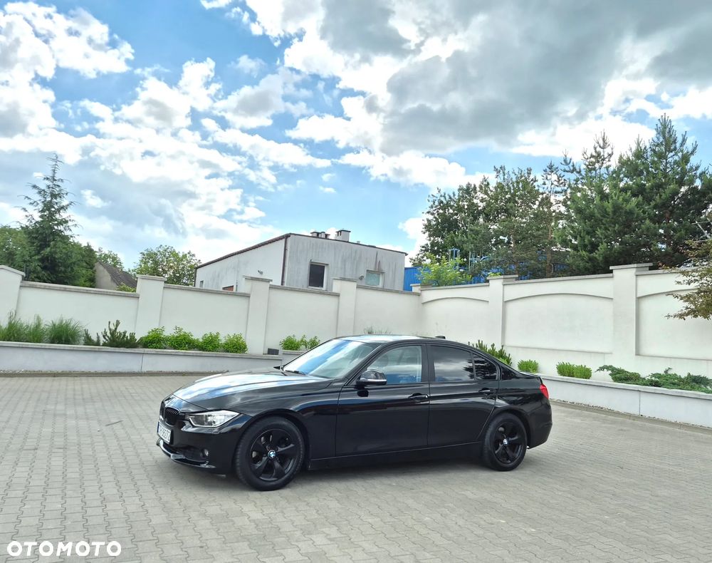 BMW Seria 3 320d Efficient Dynamics Edition Blue Perf Luxury Line - 1