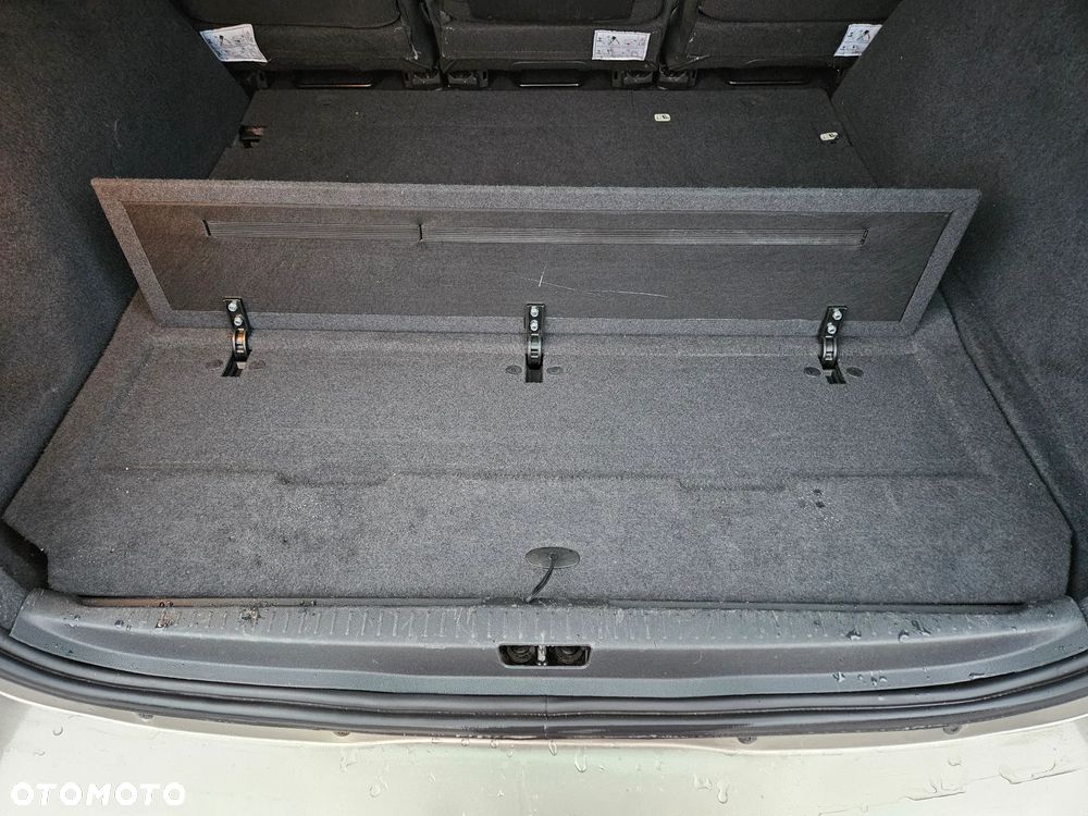 Renault Grand Scenic 1.6 16V 110 Dynamique - 23