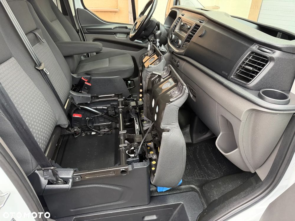 Ford Custom L2H1 - 26