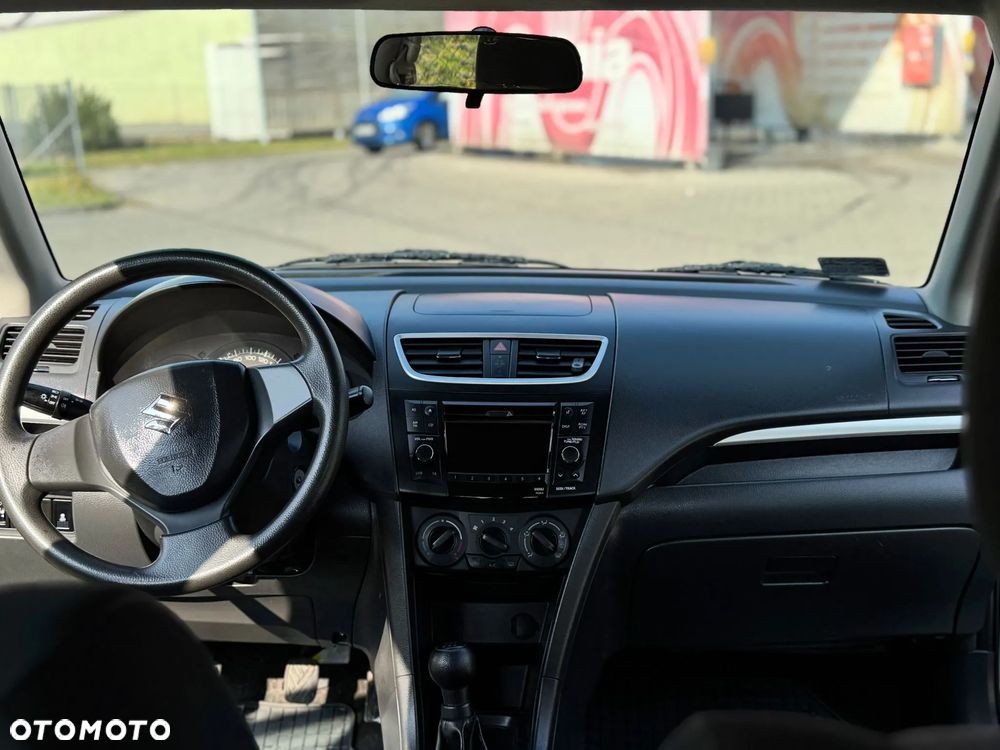 Suzuki Swift 1.2 Club - 12