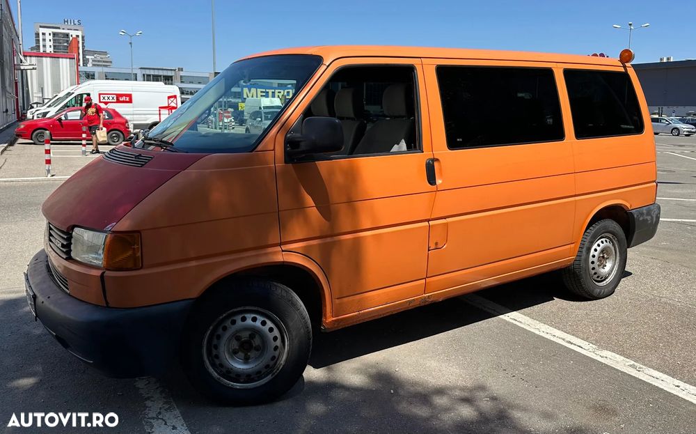 Volkswagen Transporter - 1