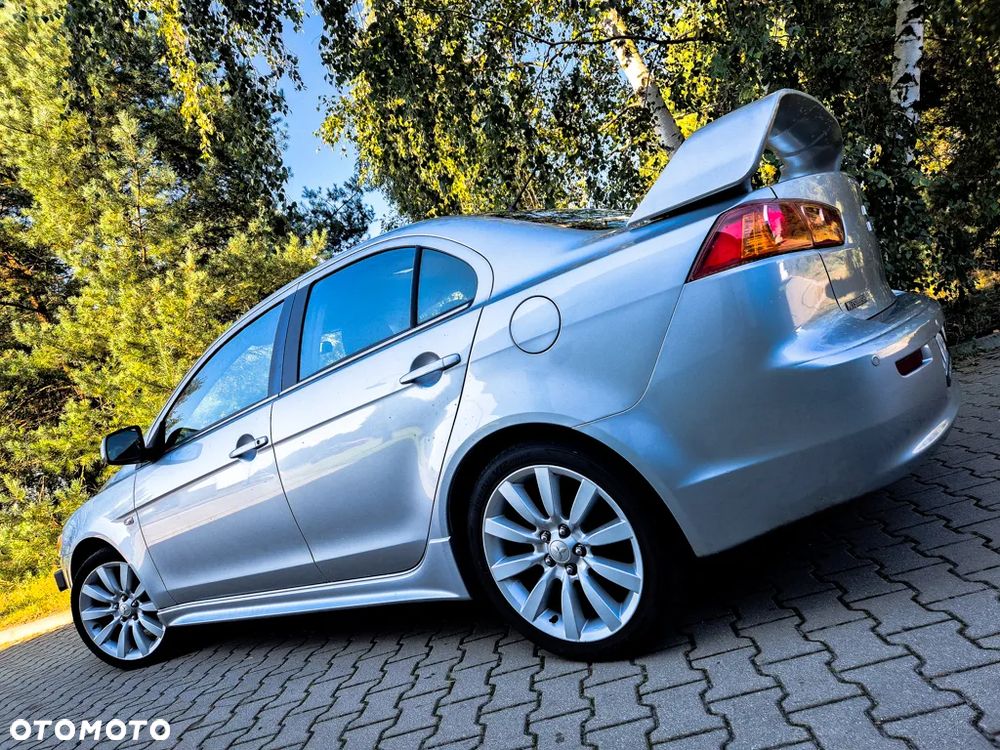 Mitsubishi Lancer 1.8 Intense - 12