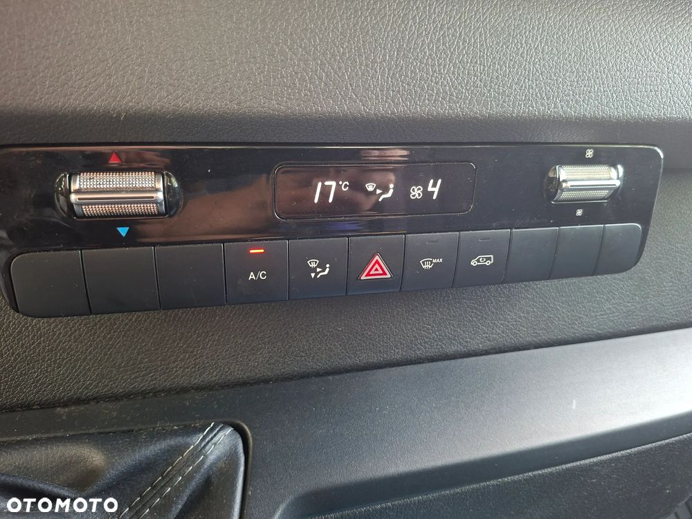 Mercedes-Benz Sprinter - 18