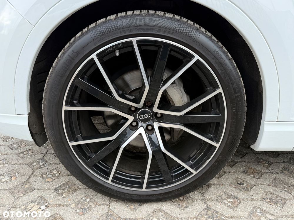 Audi Q7 - 11