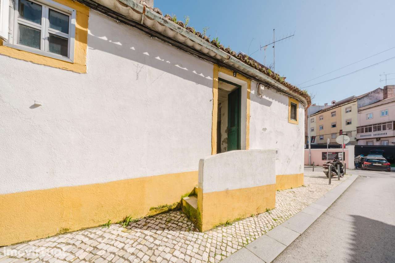 Moradia T2 Completamente Renovada no Centro de Odivelas - Grande imagem: 2/24