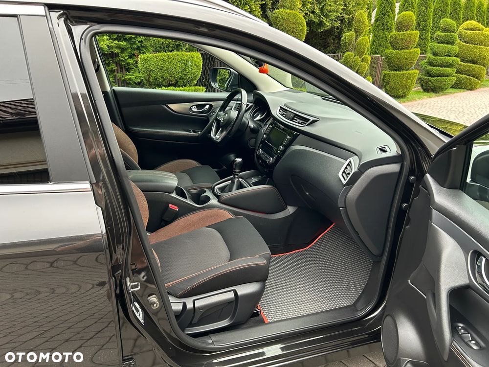 Nissan Qashqai 1.3 DIG-T N-Connecta - 22