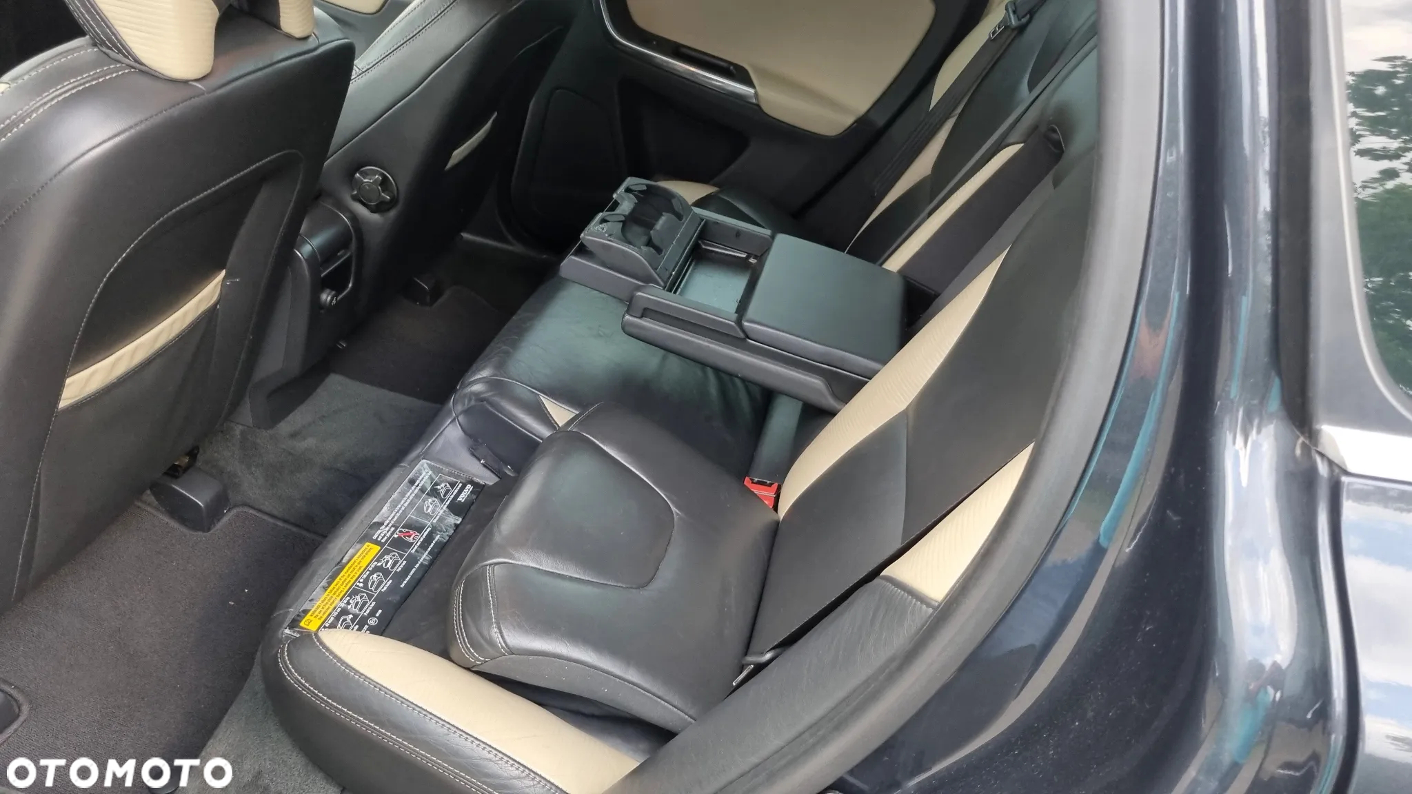 Volvo XC 60 D3 R Design - 17