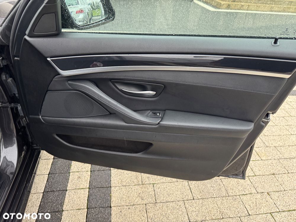 BMW Seria 5 520d xDrive Luxury Line - 34