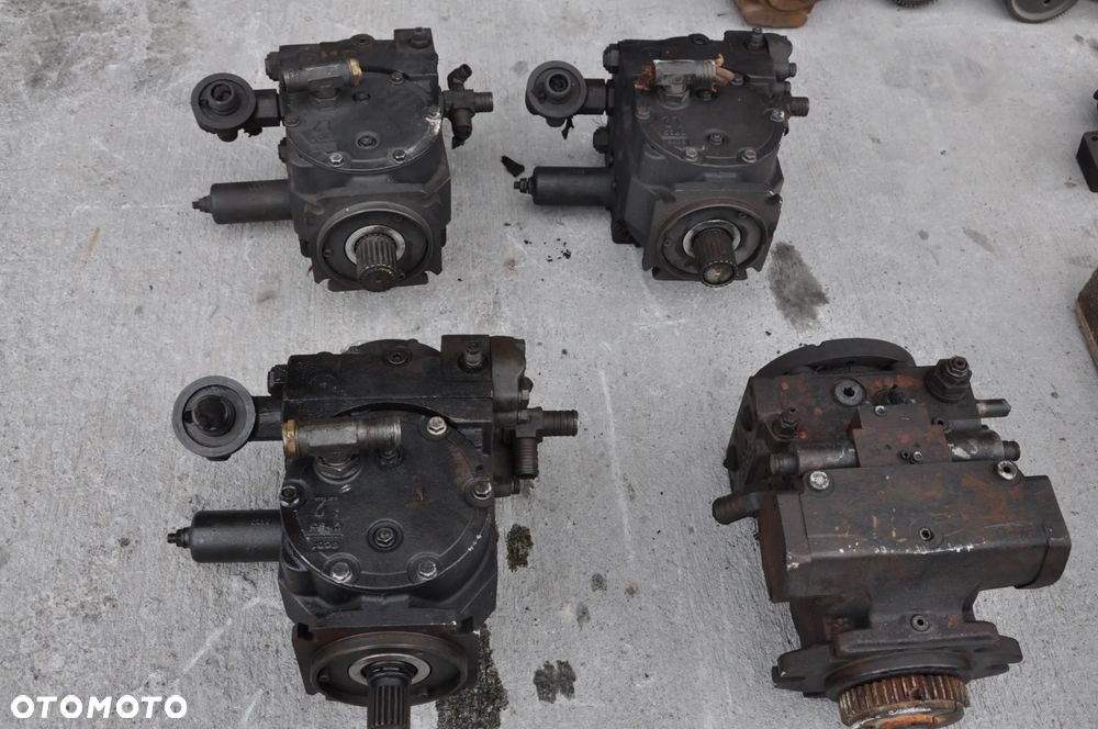 POMPA JAZDY SAUER DANFOS MERLO - 3