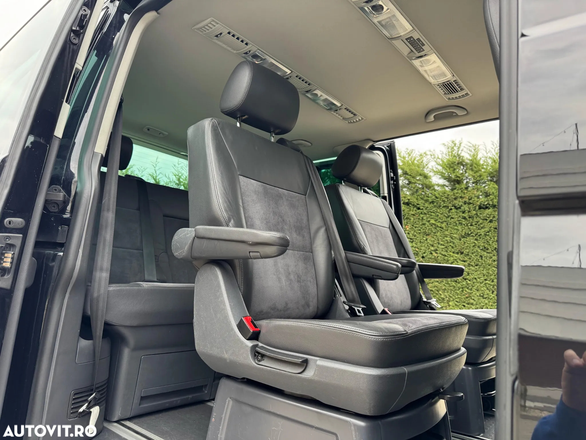 Volkswagen Multivan - 18