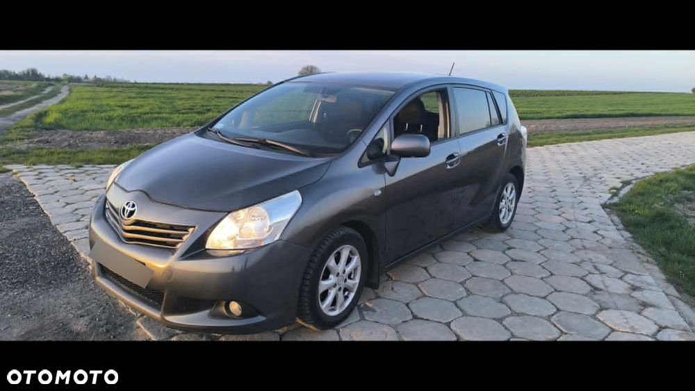 Toyota Verso 2.0 D-4D - 1