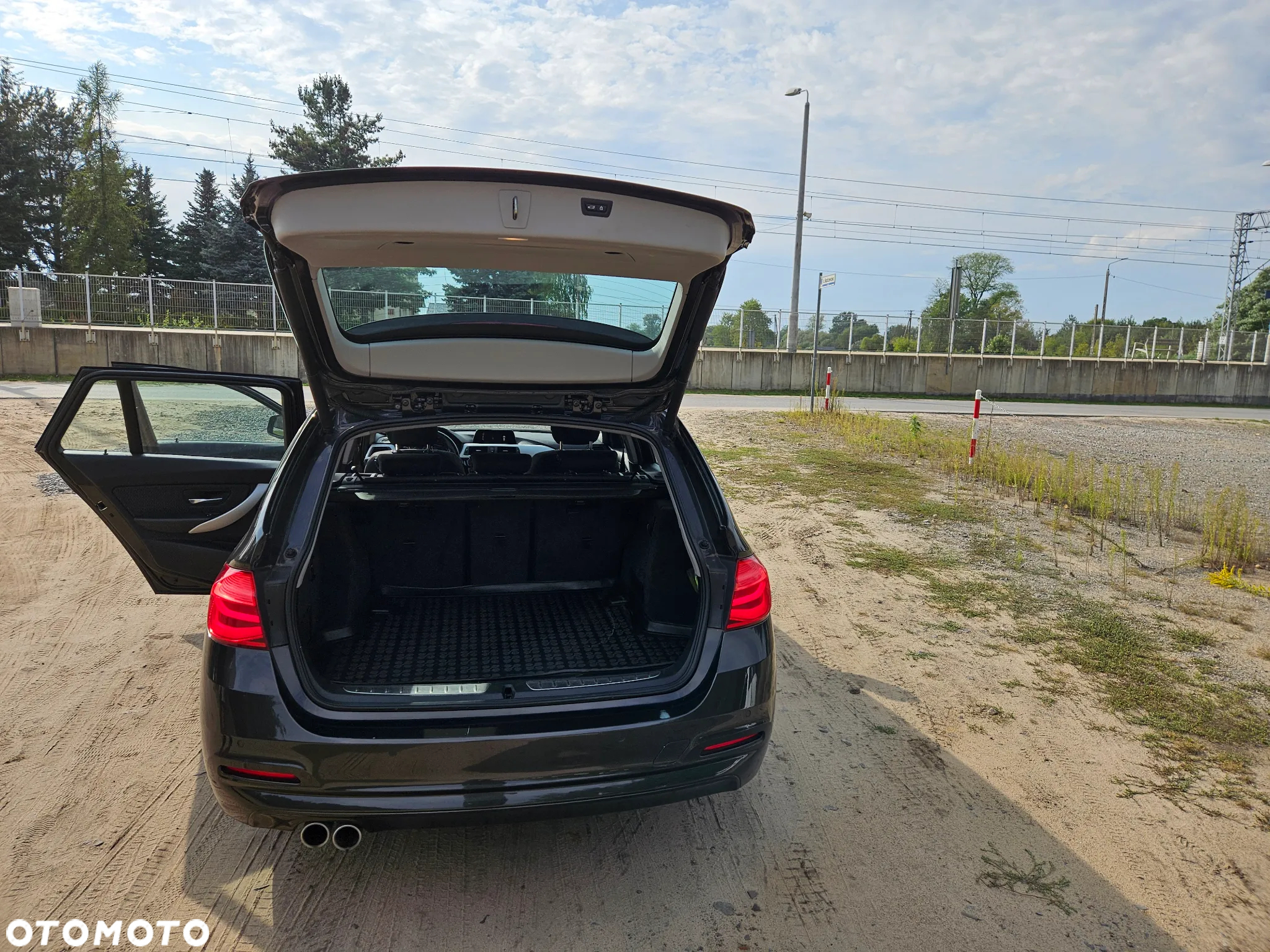 BMW Seria 3 330d xDrive - 16