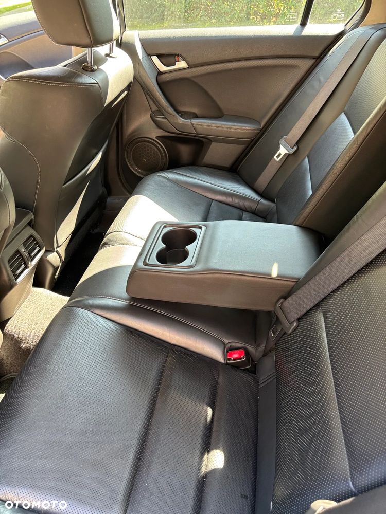 Honda Accord 2.0 Executive - 9