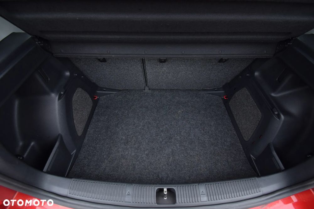Skoda Fabia 1.2 HTP Ambiente - 37