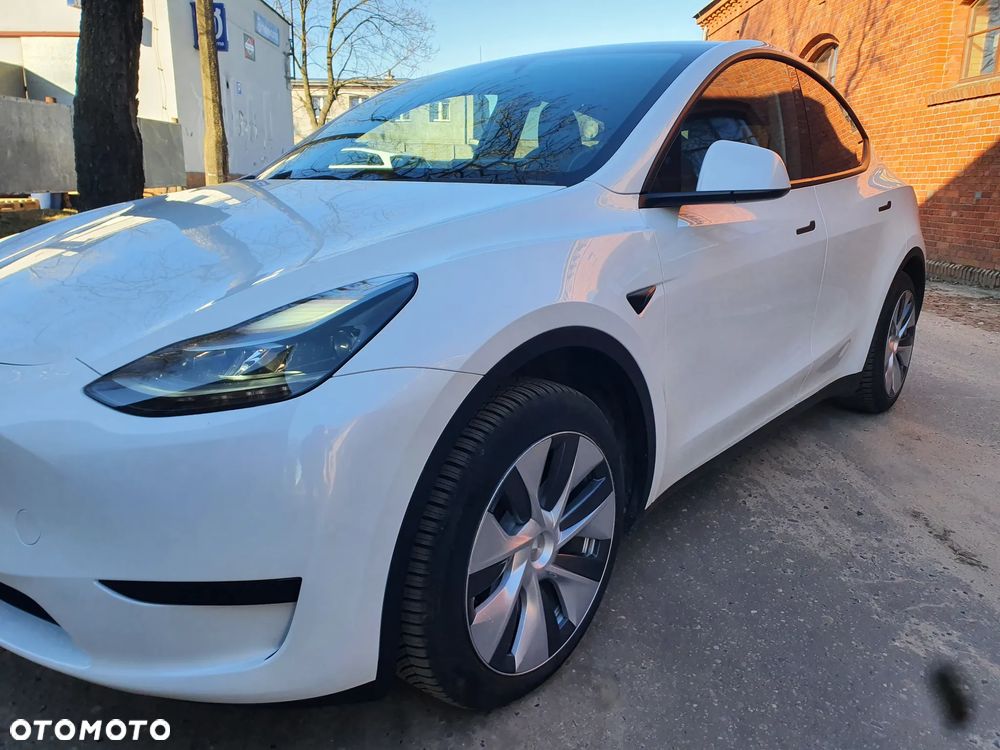 Tesla Y Long Range RWD - 8