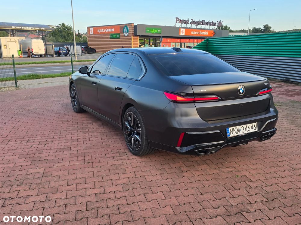 BMW Seria 7 750Li xDrive sport - 6