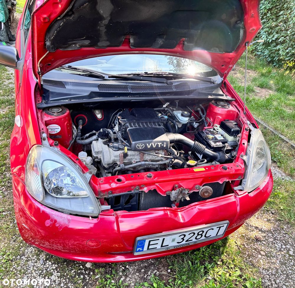 Toyota Yaris 1.0 Base - 6