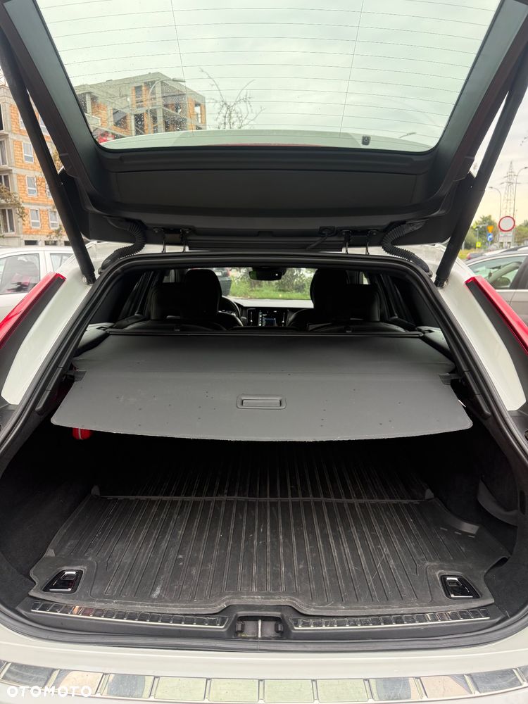 Volvo V90 T6 AWD R-Design - 11