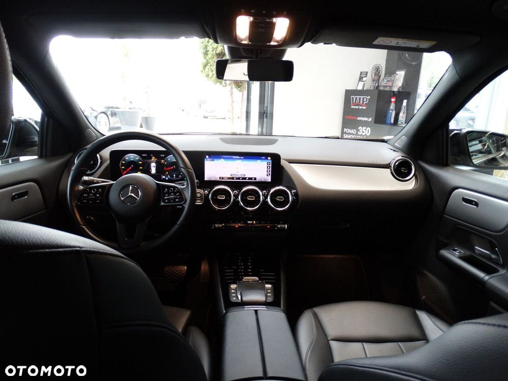 Mercedes-Benz GLA - 30