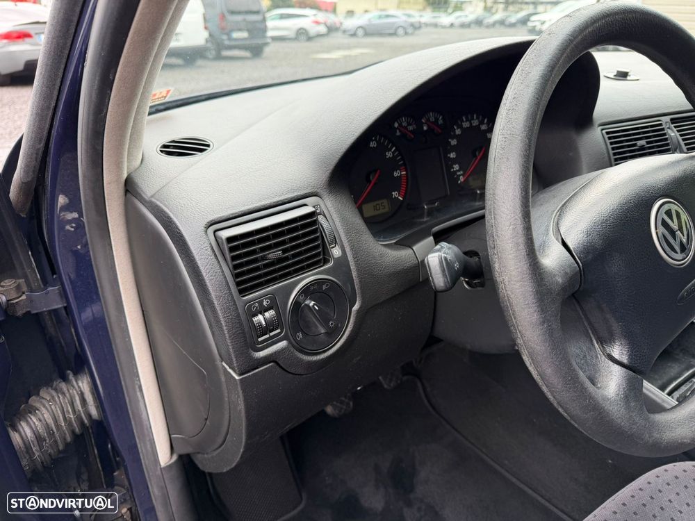 VW Golf 1.4i Confort - 23