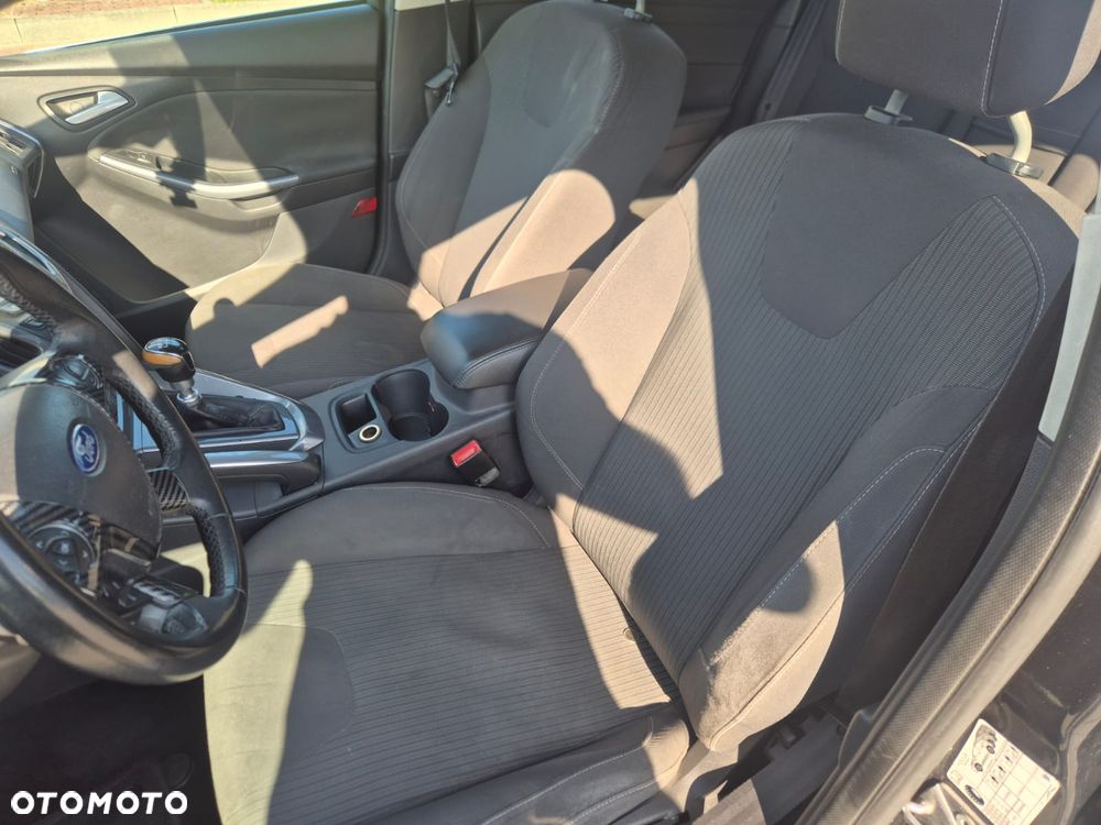 Ford Focus - 8